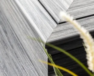 Deska kompozytowa zakończeniowa schodowa Premium Antracyt – dł. 2,8 m - Podesty i deski tarasowe Deska kompozytowa zakończeniowa schodowa Premium Antracyt – dł. 2,8 m - Podesty i deski tarasowe - miniaturka - grafika 1